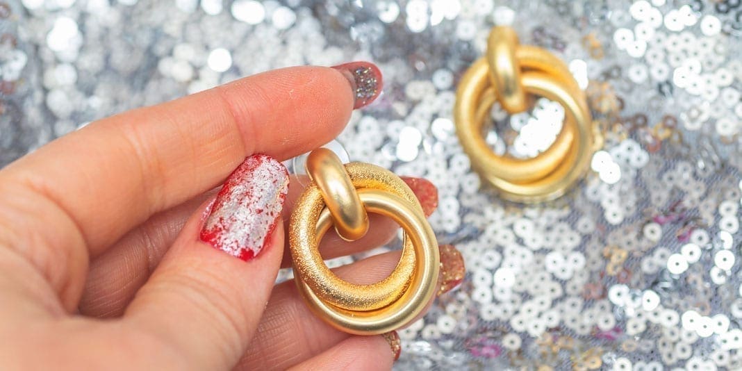 How to Layer Earrings for a Perfect Jewelry Look YouBeauty