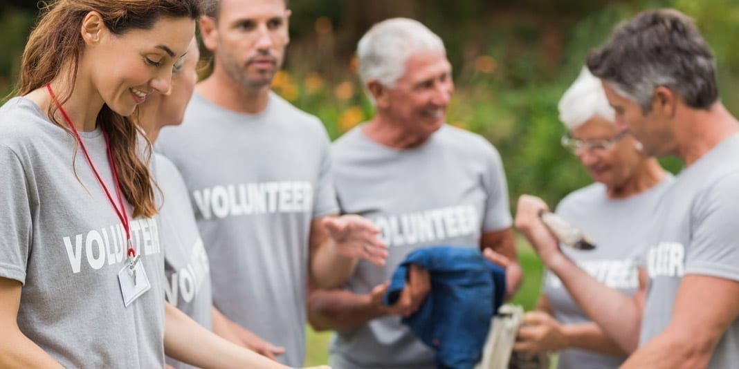 Why Volunteers Live Longer | YouBeauty